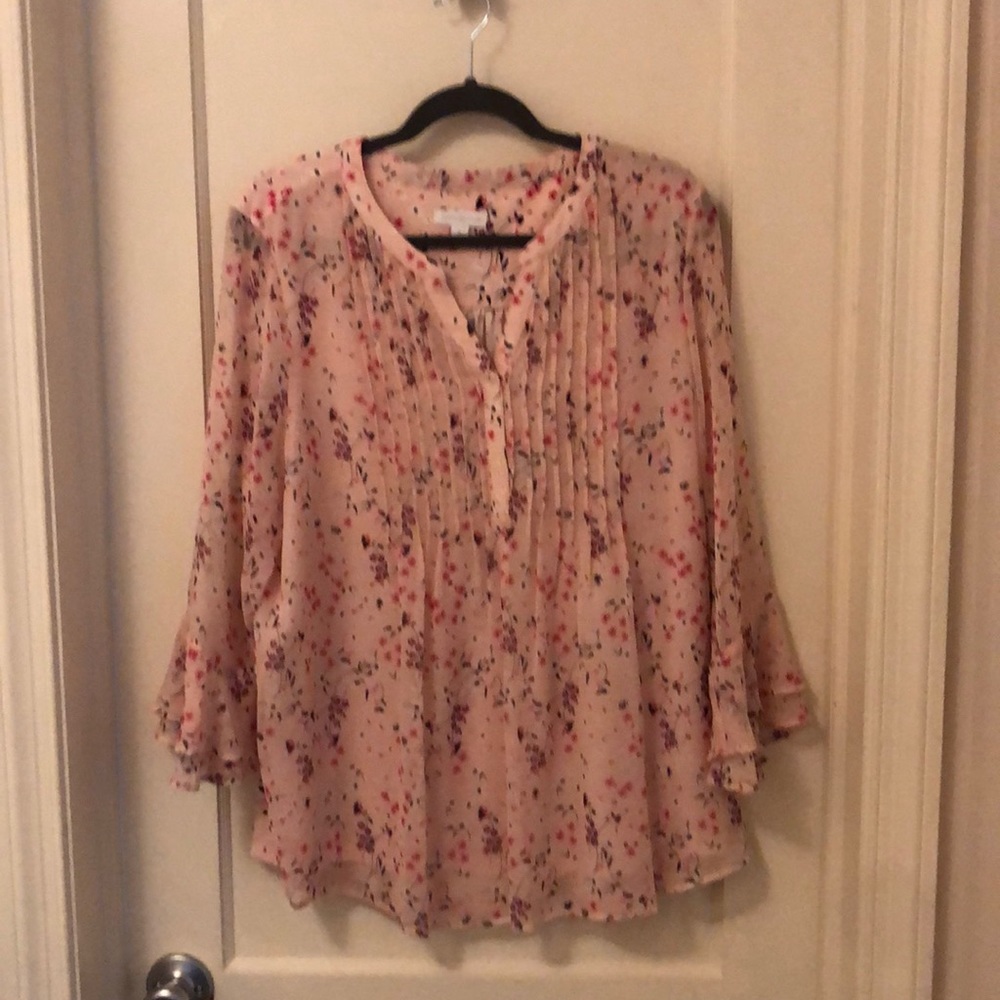 Women’s dress shirt. Worn only a few times